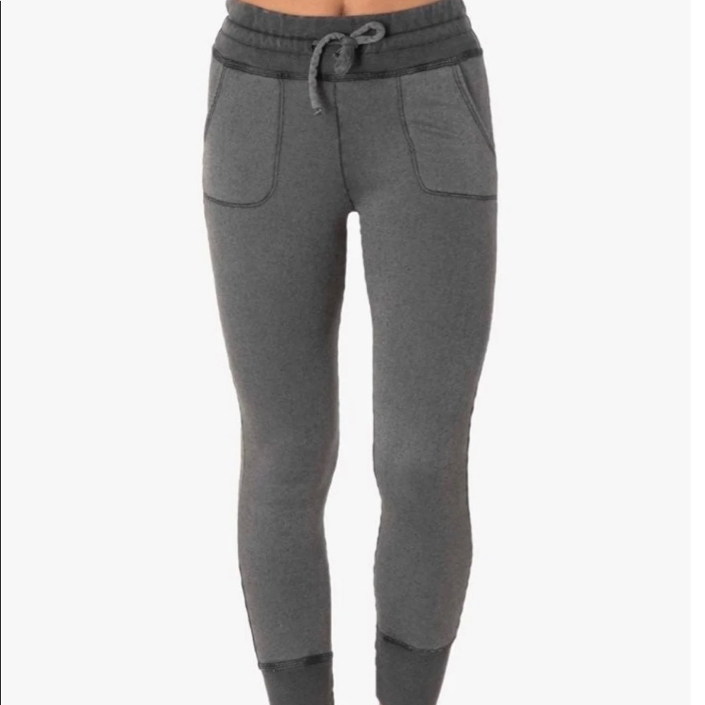 Beyond Yoga Don’t Distress Swegging Pants